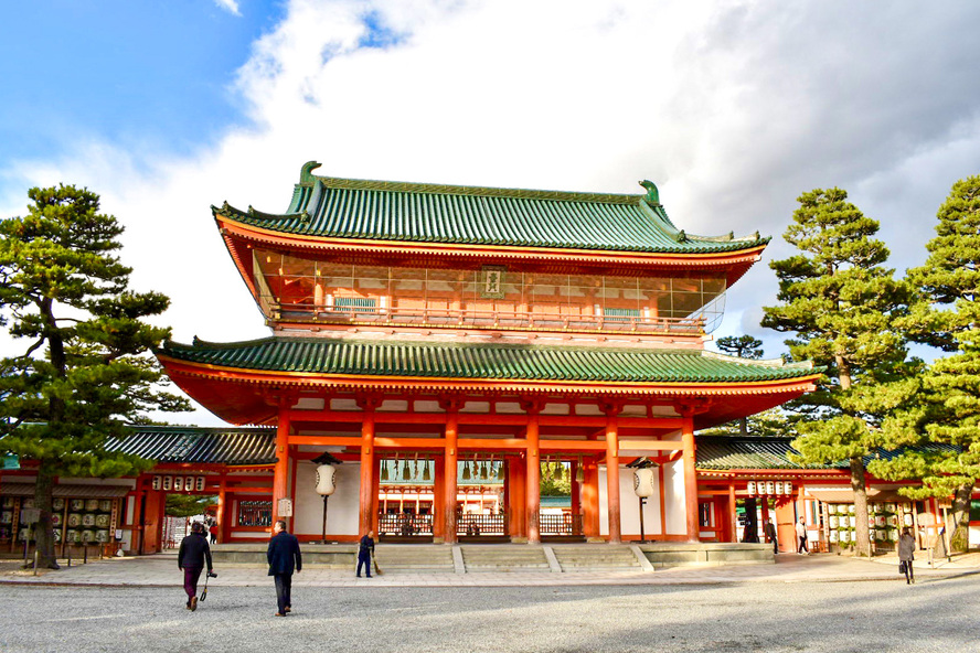 平安京と京都人の魂の形！平安神宮の歴史_神社と博覧会