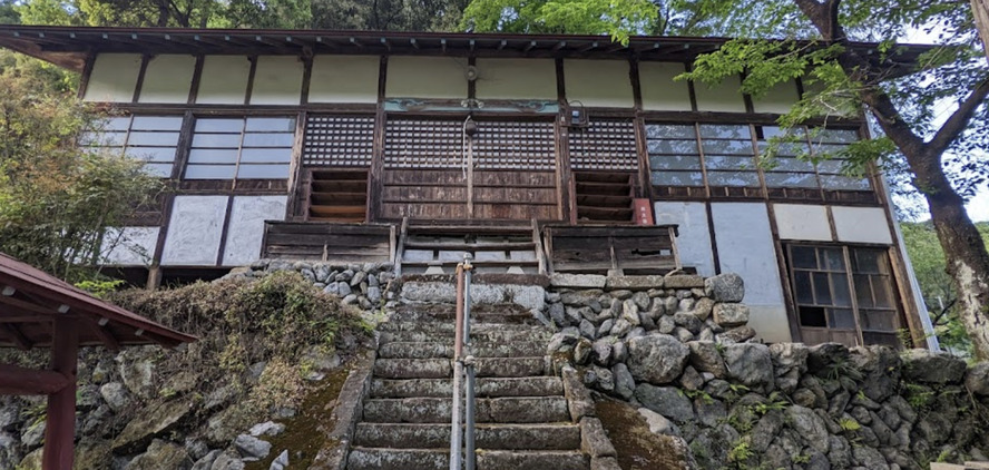 あの花・ここさけ・空青ファンなら一度は行きたい秩父のオススメ聖地巡礼スポット_熊野神社-お堂