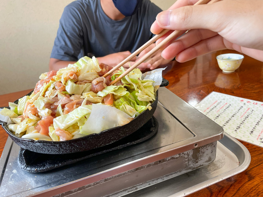 下呂温泉のおすすめ観光スポット_温泉街のグルメ-まるはち食堂-鶏ちゃん