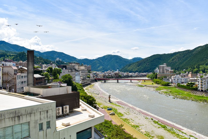 カップルにオススメの下呂温泉の人気高級旅館_温泉街へのアクセス・行き方