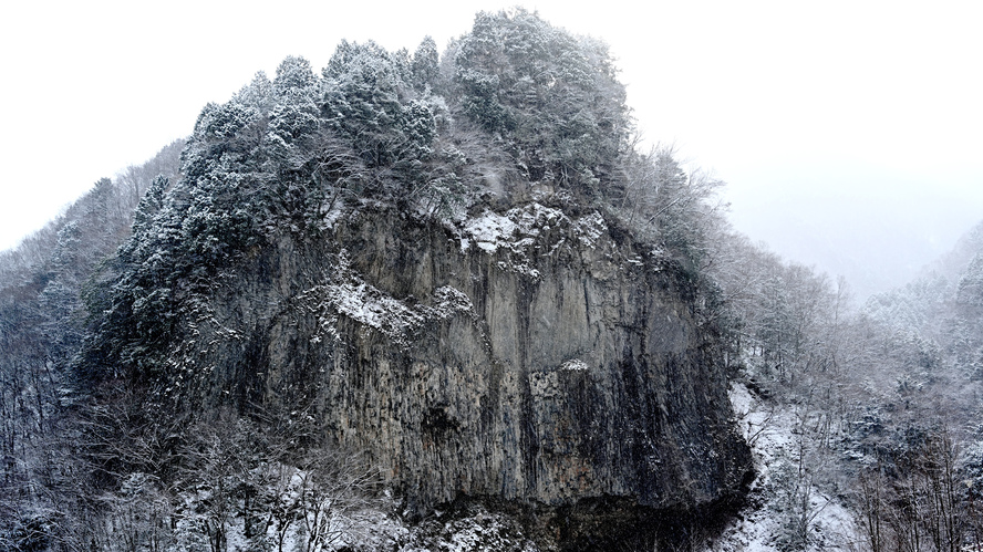 下呂温泉のおすすめ観光スポット_冬の巌立峡