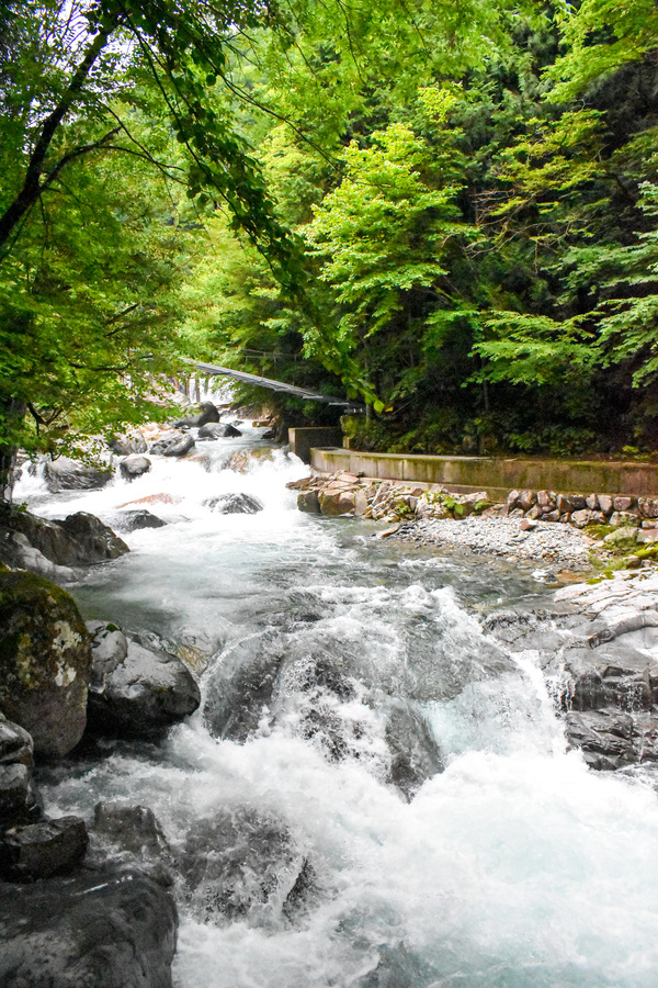 岐阜観光-付知峡_不動公園の見どころ-川べり景色