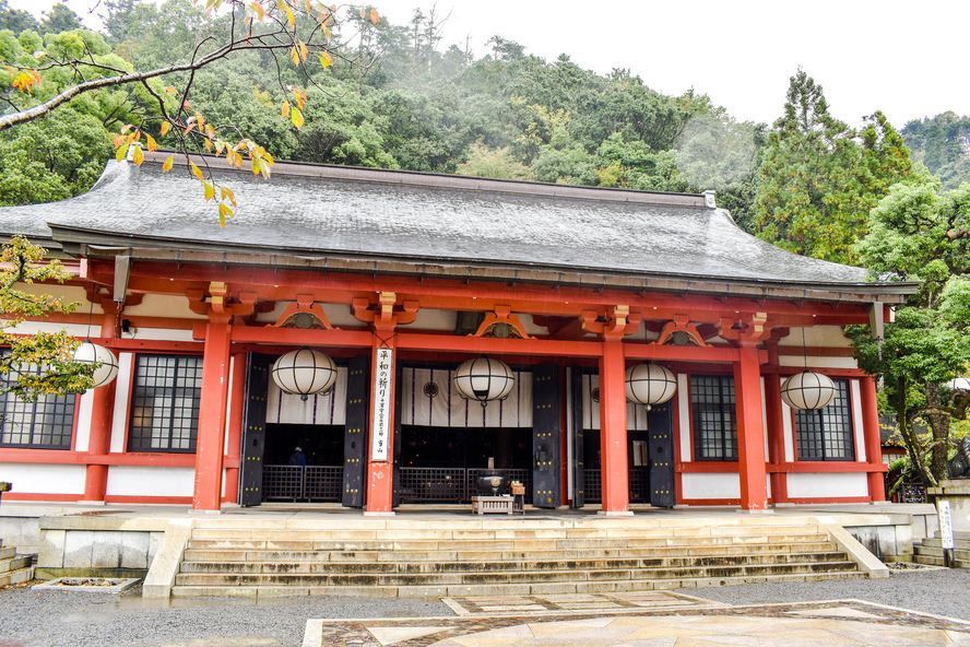 鞍馬寺の見どころとパワースポット-金堂（本殿）と金剛床