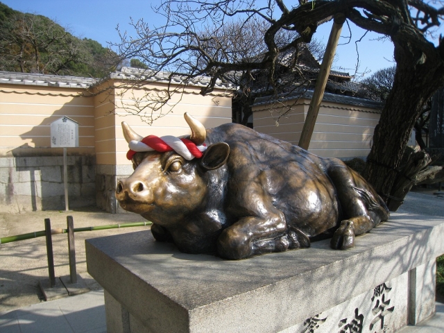 菅原道真は何した人？日本三大怨霊と天満大自在天神（天神様）になるまでの伝説とエピソード-伏牛