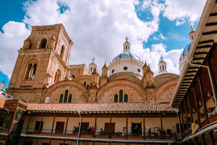 エクアドルの世界遺産一覧_クエンカの歴史地区-Historic Centre of Santa Ana de los Cuatro Ríos de Cuenca