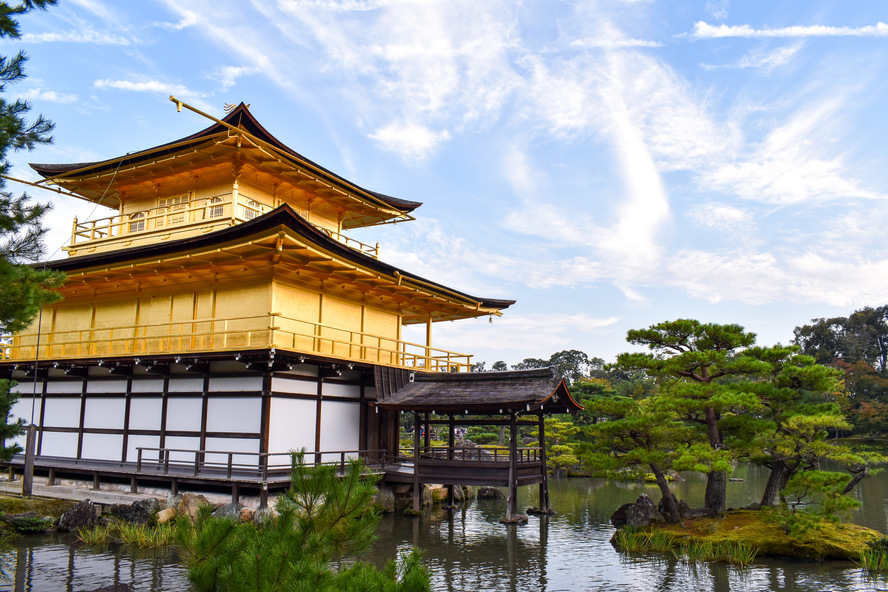 京都の世界遺産-金閣寺の見どころ・特徴_歴史-鹿苑寺と夢窓疎石