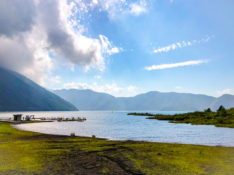 富士五湖観光-本栖湖の歴史・透明度・深さ_楽しみ方・遊び-ウィンドサーフィン・淡水ダイビング