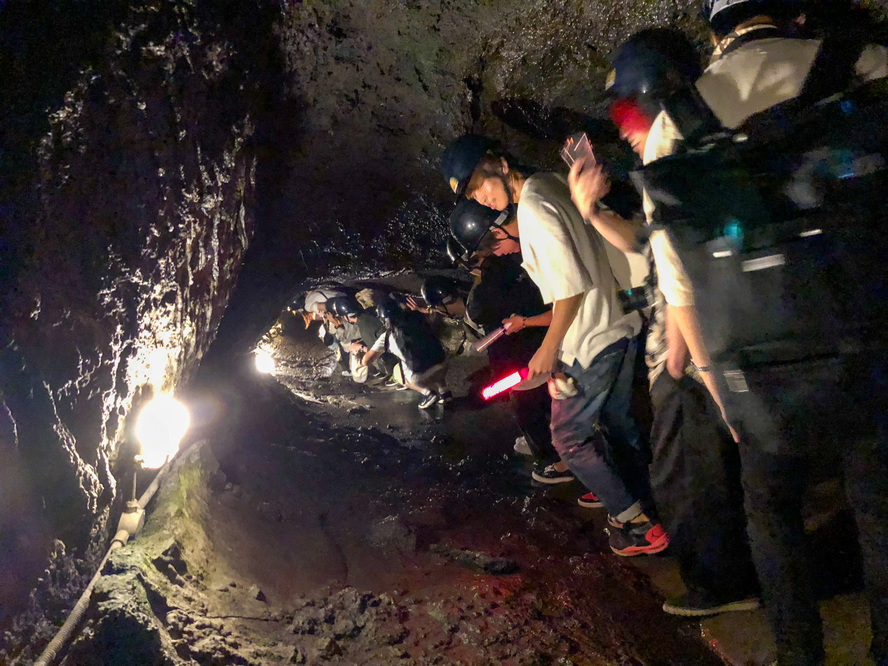 富士五湖観光-西湖の見どころ・魅力・楽しみ方_鳴沢氷穴の洞窟冒険