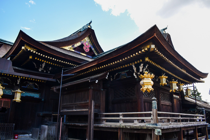 北野天満宮の歴史と見どころ_豊臣秀吉と京都の学問の神様