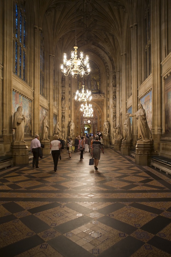 イギリス旅行・ロンドン観光-ウェストミンスターの歴史と世界遺産_見どころ-ウェストミンスター宮殿-国会議事堂-いつから？