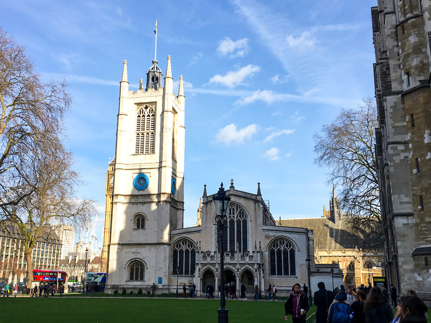 イギリス旅行・ロンドン観光-ウェストミンスターの歴史と世界遺産_見どころ-セントマーガレット教会