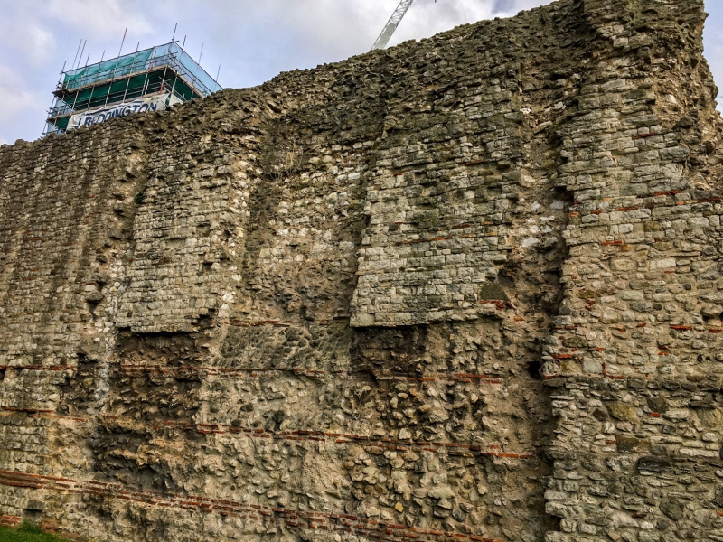 イギリス観光-幽霊が出る悲劇の世界遺産_ロンドン塔の見どころ-タワーヒル駅-最寄駅