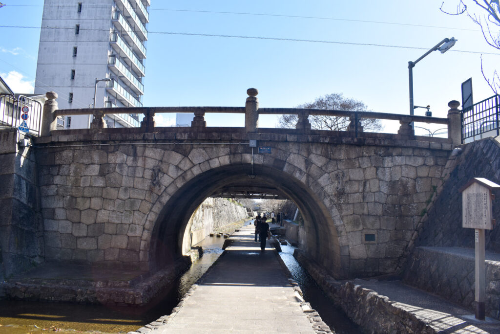 京都ひとり旅_堀川と北野線橋台跡_レンタサイクルで桜とパワースポットを巡る！