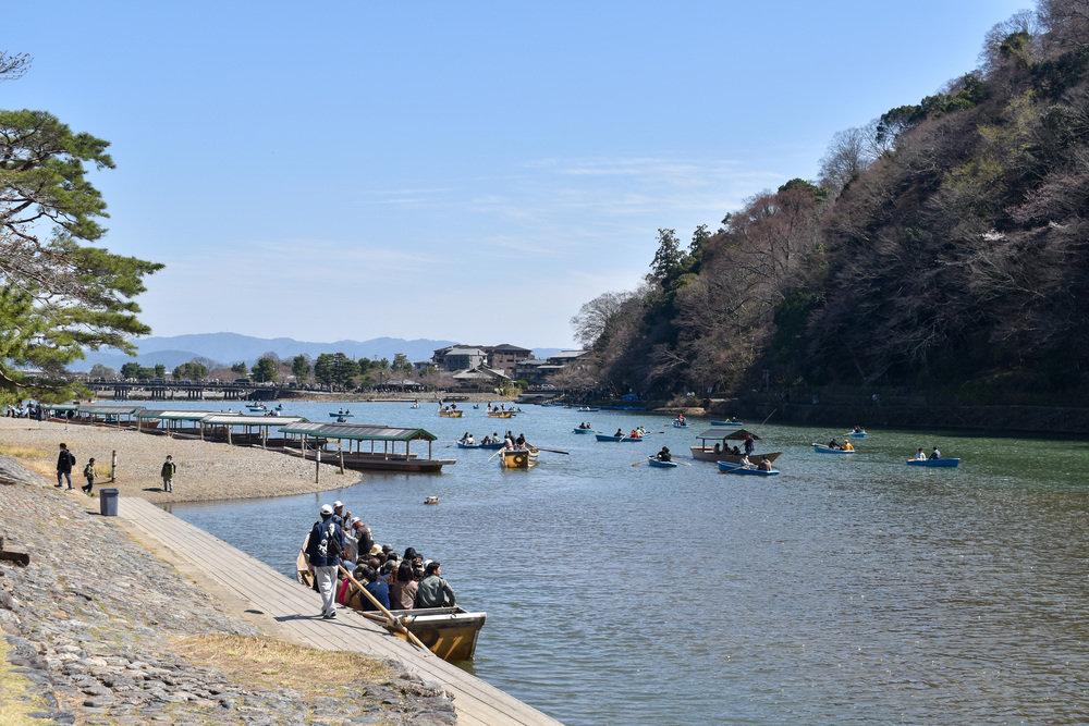 京都ひとり旅_渡月橋と桂川の春_嵐山の自然とパワースポット
