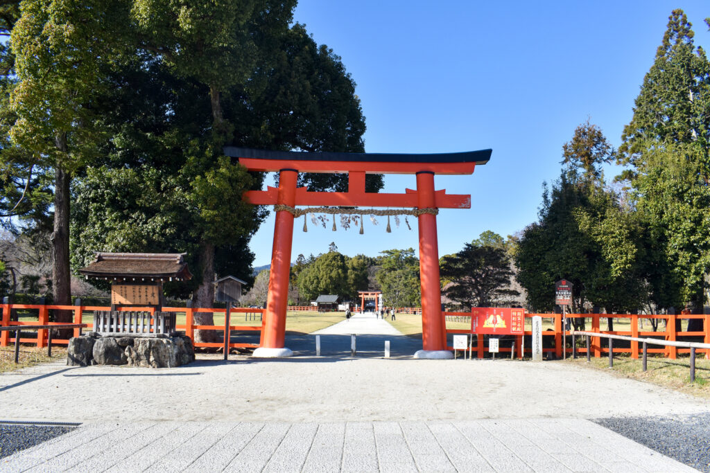 京都ひとり旅_上賀茂神社で初詣_レンタサイクルで桜とパワースポットを巡る！